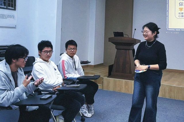 照片4.jpg 照片4.jpg